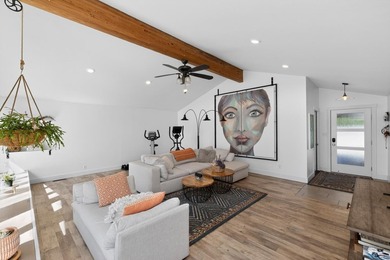 Thoroughly remodeled, redesigned 2-BD, 2-BA, 2,581-sq-ft - photo 8
