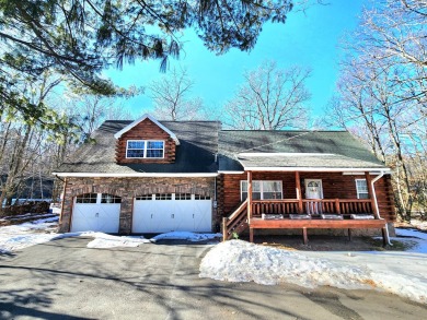 Lake Home For Sale in Jim Thorpe, Pennsylvania