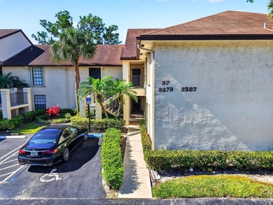 Welcome home to this beautifully maintained first floor condo - photo 4
