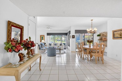 Welcome home to this beautifully maintained first floor condo - photo 6