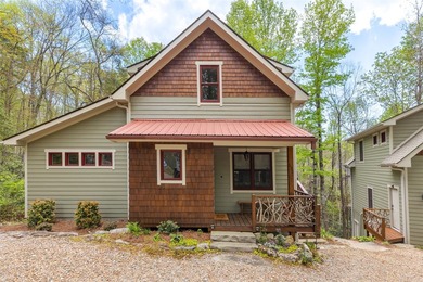 Nestled at the end of a quiet cul-de-sac in Sapphire Valley - photo 11