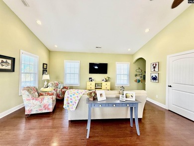 Prepare to be impressed with this beautifully decorated and - photo 8