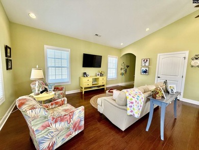 Prepare to be impressed with this beautifully decorated and - photo 9