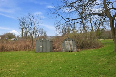 Welcome to this adorable Lakefront Bungalow, perfectly - photo 24