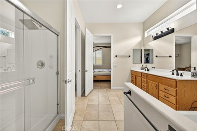 Welcome to this highly sought-after Emerald Model, ideally - photo 11