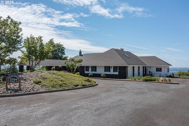 Chinook Estates, built in 1978, HOA $375 per year. 5.82 acres - photo 3