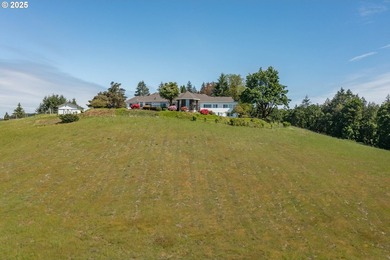 Chinook Estates, built in 1978, HOA $375 per year. 5.82 acres - photo 4