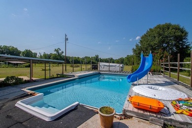 Enjoy country living with room to spread out on approximately 4 - photo 7