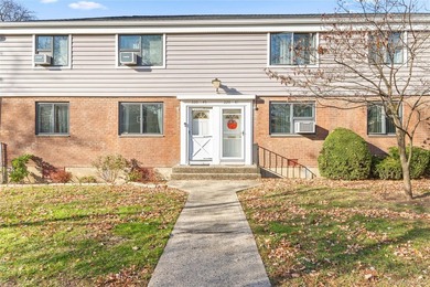Charming 2 Bedrooms, 1 Full Bath Upper Unit in Bell Park Manor - photo 1