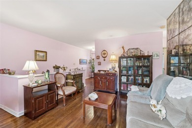 Charming 2 Bedrooms, 1 Full Bath Upper Unit in Bell Park Manor - photo 7