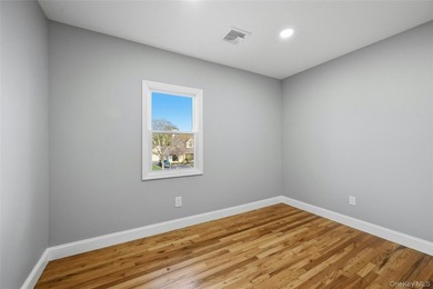 Welcome To 10 Curlin Lane, A Completely Gut-Renovated 4 Bedroom - photo 21