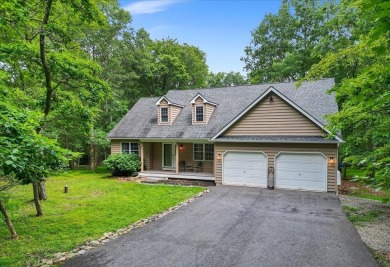 Lake Home For Sale in Jim Thorpe, Pennsylvania