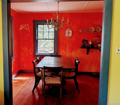 Welcome to the quintessential lake house in the storybook - photo 12