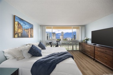 Rarely available high-floor split-level townhouse style living - photo 17