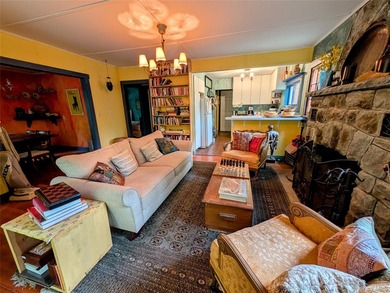 Welcome to the quintessential lake house in the storybook - photo 19