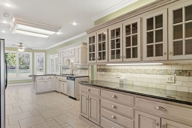 You must come see this beautiful home sitting on an acre lot in - photo 21