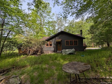 Welcome to the quintessential lake house in the storybook - photo 23