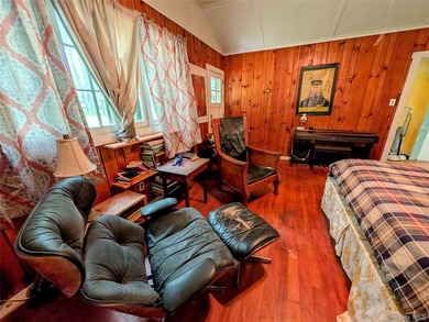 Welcome to the quintessential lake house in the storybook - photo 26