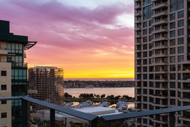 Welcome to Renaissance Penthouse Residence 2204, a recently - photo 26
