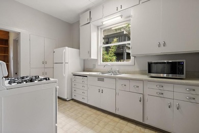 Opportunity knocks just blocks from UC Berkeley! This vacant - photo 28