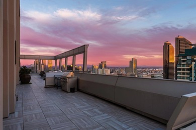 Welcome to Renaissance Penthouse Residence 2204, a recently - photo 30