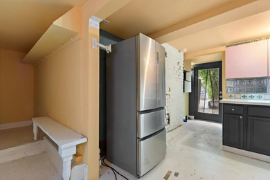 Opportunity knocks just blocks from UC Berkeley! This vacant - photo 41