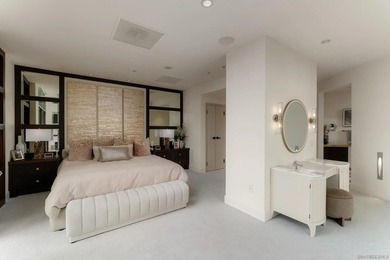 Welcome to Renaissance Penthouse Residence 2204, a recently - photo 43