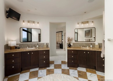 Welcome to Renaissance Penthouse Residence 2204, a recently - photo 46