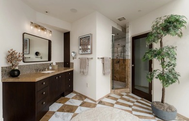 Welcome to Renaissance Penthouse Residence 2204, a recently - photo 47