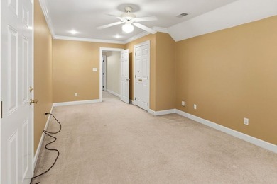 You must come see this beautiful home sitting on an acre lot in - photo 47
