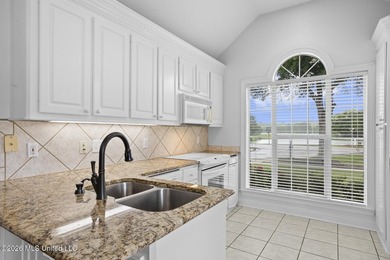 Move-in ready and absolutely immaculate. This charming 2-bedroom - photo 11