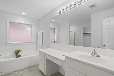 Move-in ready and absolutely immaculate. This charming 2-bedroom - photo 17