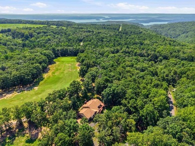 Enjoy the perfect blend of golf, lake and resort-style living in - photo 3