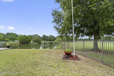Move-in ready and absolutely immaculate. This charming 2-bedroom - photo 31
