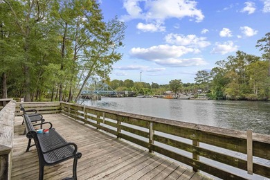 Stunning, custom-built home located on a double lot in a small - photo 37