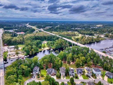 Stunning, custom-built home located on a double lot in a small - photo 39