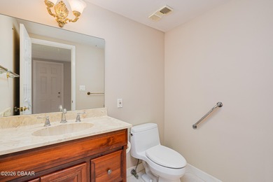 Perched high above the shoreline, this exceptional 12th-floor