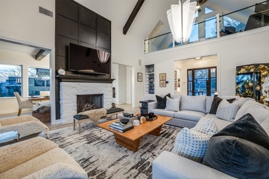 STUNNING & BEAUTIFULLY UPDATED multi-generational property HAS - photo 10