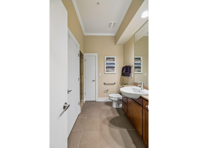 Beautifully updated 1-bedroom, 1-bath condo in downtown - photo 25