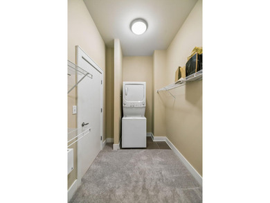 Beautifully updated 1-bedroom, 1-bath condo in downtown - photo 29