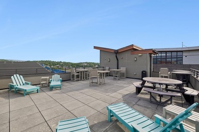 Beautifully updated 1-bedroom, 1-bath condo in downtown - photo 30