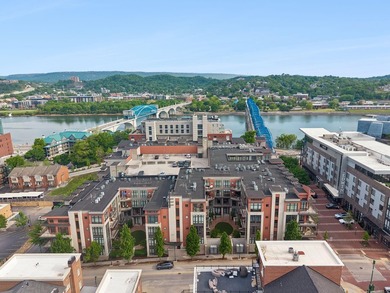 Beautifully updated 1-bedroom, 1-bath condo in downtown - photo 33