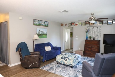 Located in desirable Indian River Estates, this well-maintained - photo 4
