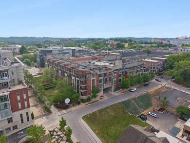 Beautifully updated 1-bedroom, 1-bath condo in downtown - photo 36