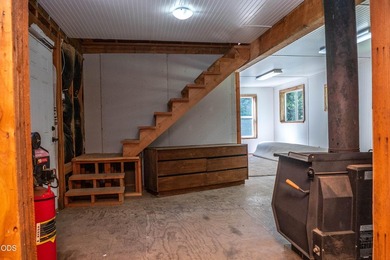 Remote, private, and surrounded by nature, this off-grid hunting - photo 14