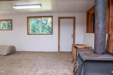 Remote, private, and surrounded by nature, this off-grid hunting - photo 16