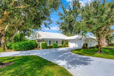 (private lake, pond, creek) Home For Sale in Vero Beach Florida