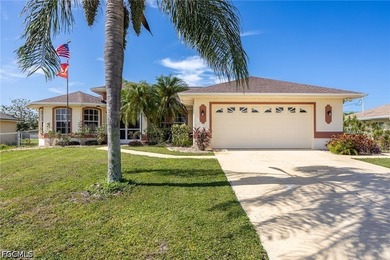 Welcome to this beautifully maintained 3-bedroom + den, 2-bath - photo 3