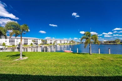Welcome to waterfront living in the highly desirable community - photo 33