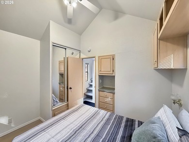 Fully refurbished River Cottage in the quiet Chetco River Resort - photo 11